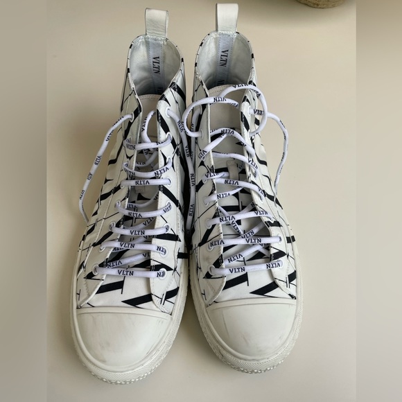 Valentino high top white and black sneaker Sz 43 - Picture 3 of 9